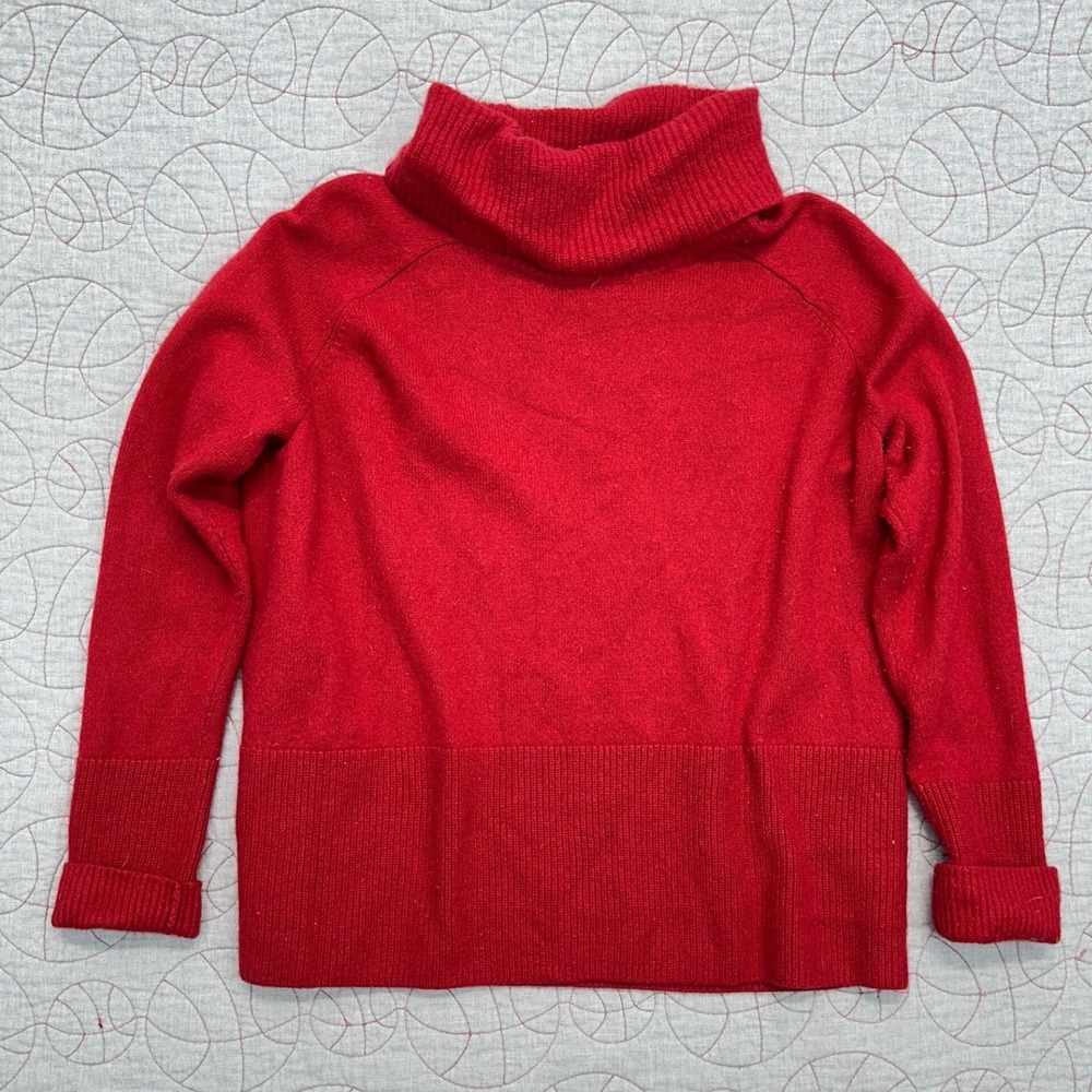 Athleta Alpine Turtleneck Sweater Red Merino Wool Cashmere / Womens Medium